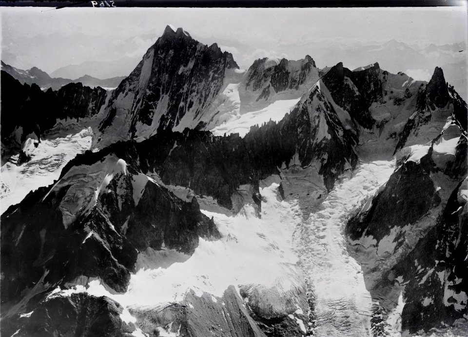 ETH-BIB-Grandes Jorasses, Dent du Géant v. N. W. aus 4300 m-Inlandflüge-LBS MH01-005169