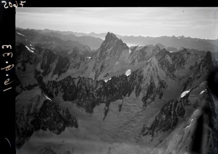 ETH-BIB-Grandes Jorasses, Aiguille du Géant v. N. W.-Inlandflüge-LBS MH01-007605