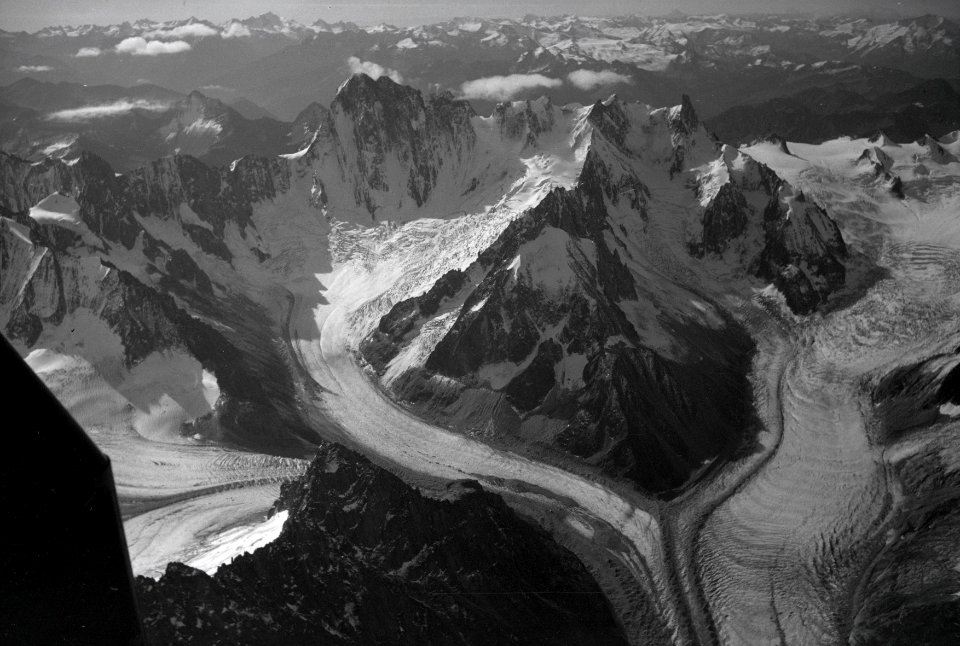 ETH-BIB-Grandes Jorasses-Weitere-LBS MH05-21-15