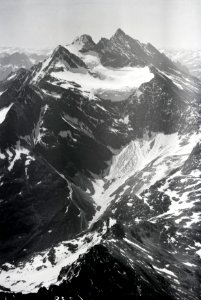 ETH-BIB-Griesenhorn, Fleckistock v. N. W. aus 3300 m-Inlandflüge-LBS MH01-006238