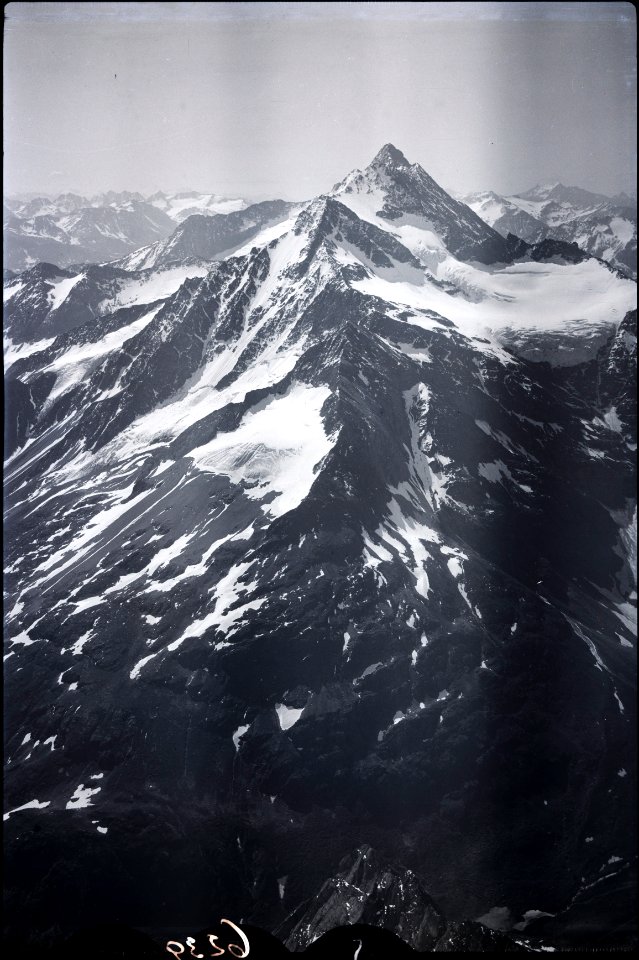 ETH-BIB-Griesenhorn, Fleckistock v. N. W. aus 3300 m-Inlandflüge-LBS MH01-006239
