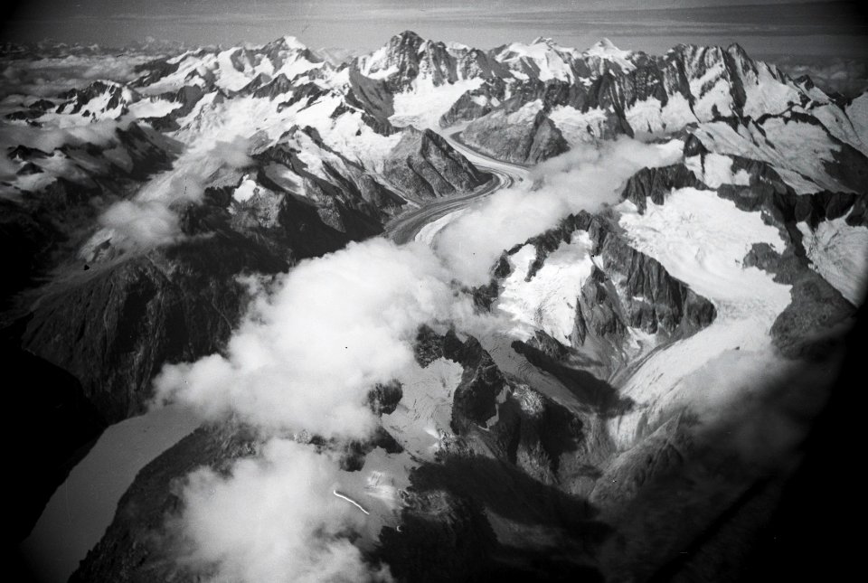 ETH-BIB-Grimselsee, Unteraargletscher, Finsteraarhorn-Inlandflüge-LBS MH05-53-40