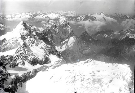 ETH-BIB-Gross Ruchen, Gross Windgällen, Berneralpen v. N. O. aus 3300 m-Inlandflüge-LBS MH01-004736