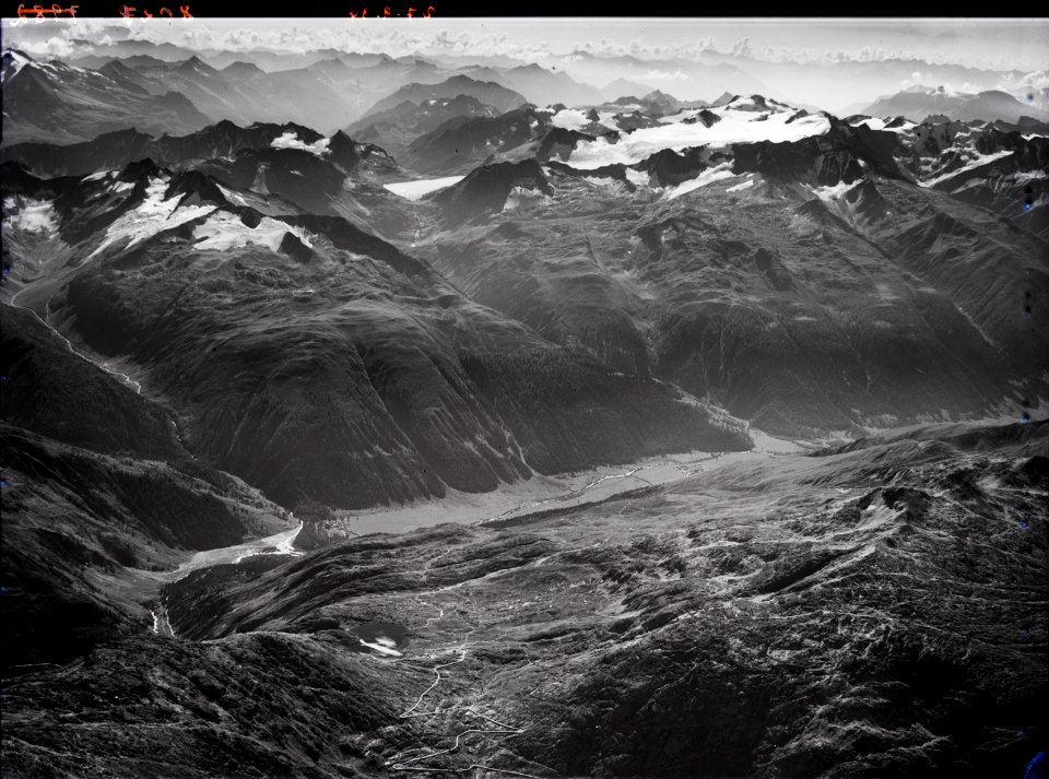 ETH-BIB-Grimselstrasse, Goms, Blinnenhorn v. N. aus 4600 m-Inlandflüge-LBS MH01-008027