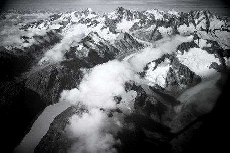 ETH-BIB-Grimselsee, Unteraargletscher, Finsteraarhorn-Inlandflüge-LBS MH05-53-39