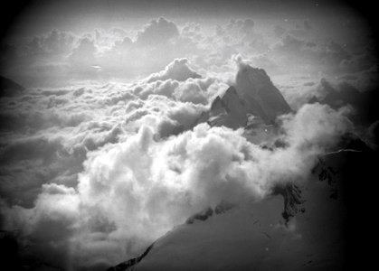 ETH-BIB-Gross Windgällen im Wolkenmeer v. O. aus 3500 m-Inlandflüge-LBS MH01-006576