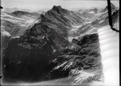 ETH-BIB-Grosse Scheidegg, Wetterhorn, Schreckhorn, Finsteraarhorn-Inlandflüge-LBS MH01-000485