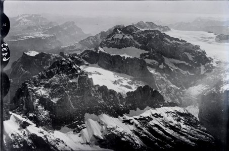 ETH-BIB-Gross Ruchen, Schärhorn, Claridenstock, Glärnisch v. S. W. aus 3700 m-Inlandflüge-LBS MH01-006183