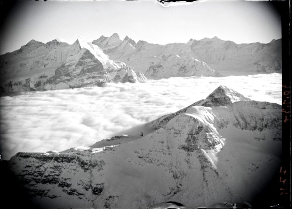 ETH-BIB-Grosse Scheidegg, Wetterhorn, Schreckhorn, Finsteraarhorn-Inlandflüge-LBS MH01-007711