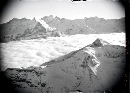 ETH-BIB-Grosse Scheidegg, Wetterhorn, Schreckhorn, Finsteraarhorn-Inlandflüge-LBS MH01-007711