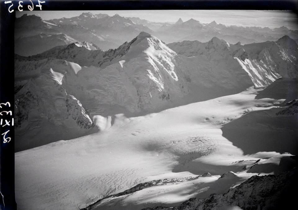 ETH-BIB-Grosser Aletschfirn, Aletschhorn, Monte Rosa, Matterhorn v. N.-Inlandflüge-LBS MH01-007635