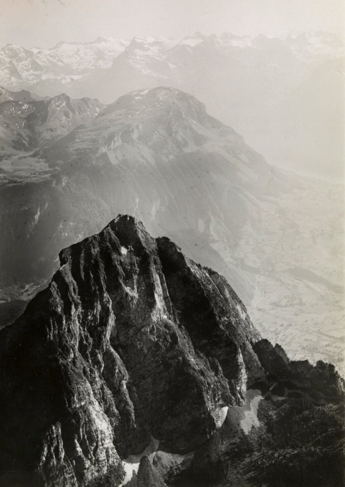 ETH-BIB-Grosser Mythen, Fronalpstock, Uri Rotstock v. N. O. aus 2100 m-Inlandflüge-LBS MH01-005610