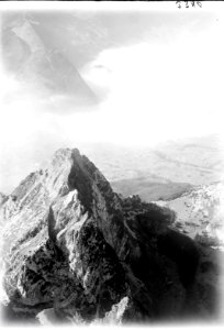 ETH-BIB-Grosser Mythen, Urmiberg v. O. aus 3000 m-Inlandflüge-LBS MH01-002380