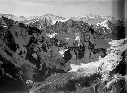 ETH-BIB-Grosshorn, Breithorn, Schmadri Gletscher, Bietschhorn, Walliseralpen v. N. aus 5000 m-Inlandflüge-LBS MH01-001246