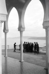 ETH-BIB-Gruppe auf Terrasse bei Oran-Nordafrikaflug 1932-LBS MH02-13-0119