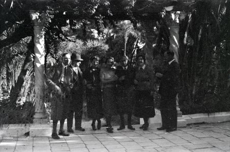 ETH-BIB-Gruppe in Garten zwischen Tunis und Algier-Nordafrikaflug 1932-LBS MH02-13-0083