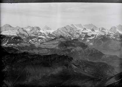 ETH-BIB-Gspaltenhorn, Tschingelhorn, Blümlisalp, Bietschhorn v. N. aus 3000 m-Inlandflüge-LBS MH01-004331