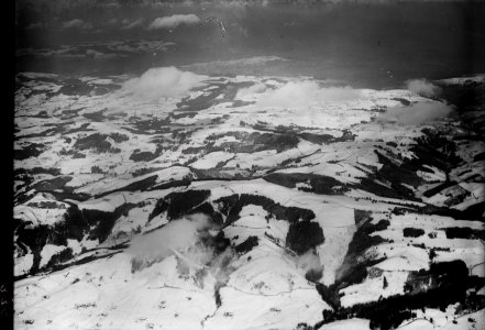 ETH-BIB-Gäbris, das stark zerschnittene Appenzeller Hügeland, v. S. aus 3000 m-Inlandflüge-LBS MH01-000336