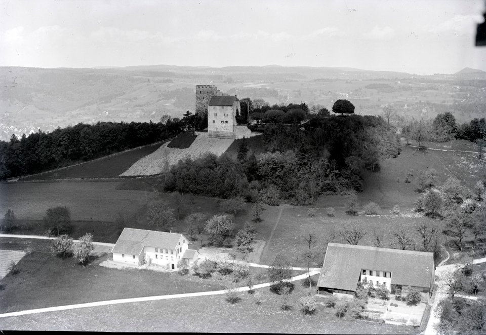 ETH-BIB-Habsburg, Schloss, Habsburg aus 200 m-Inlandflüge-LBS MH01-006373