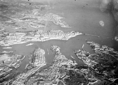 ETH-BIB-Hafen von Valetta, Malta aus 2000 m Höhe-Kilimanjaroflug 1929-30-LBS MH02-07-0143