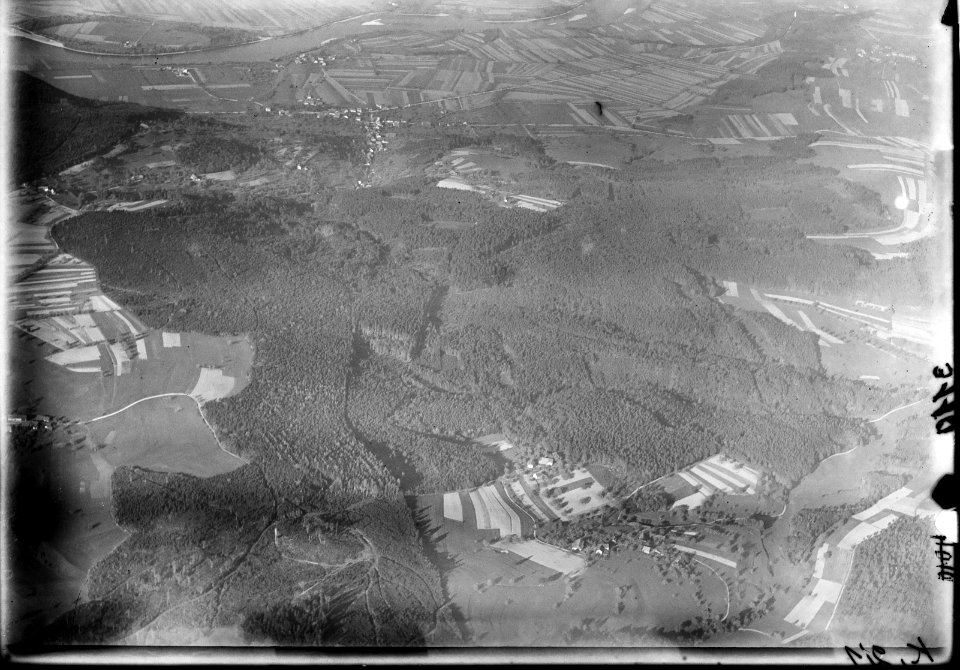 ETH-BIB-Hagenfirst, Leibstadt, Kirchspiel, Hettenschwil, Rhein v. S. aus 2000 m-Inlandflüge-LBS MH01-003110