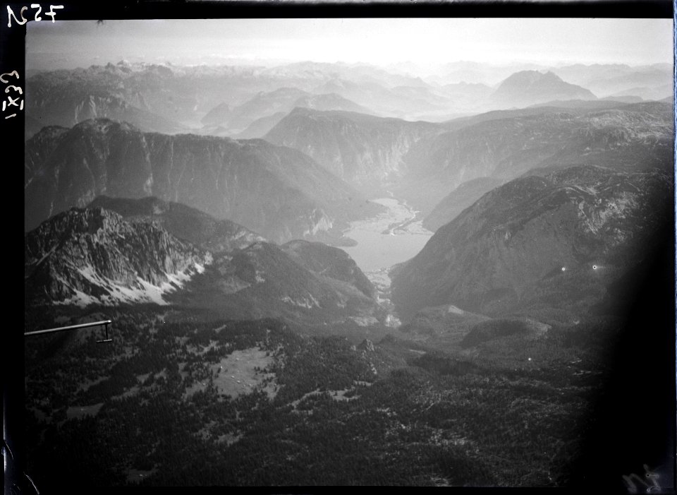 ETH-BIB-Hallstatt und Hallstätter See-Inlandflüge-LBS MH01-007521