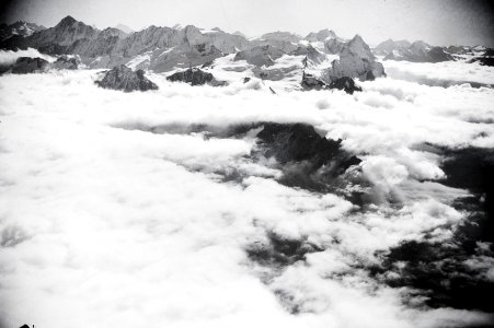 ETH-BIB-Hangendgletscherhorn, Rosenhorn, Mittelhorn, Wetterhorn, Eiger-Inlandflüge-LBS MH05-17-21