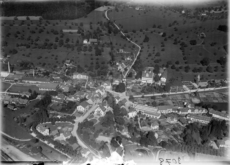ETH-BIB-Hauptwil aus 300 m-Inlandflüge-LBS MH01-003078