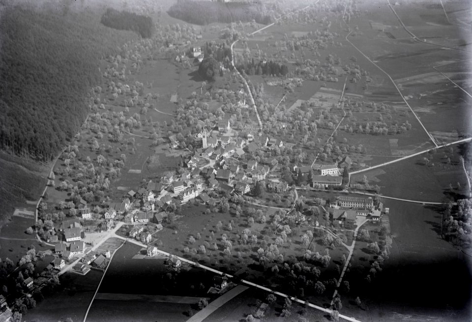 ETH-BIB-Hausen am Albis v. N. aus 500 m-Inlandflüge-LBS MH01-004113