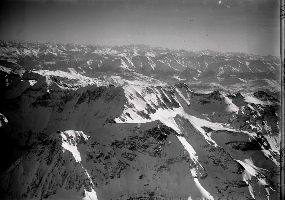 ETH-BIB-Hausstock, Scheidstöckli, Bündneralpen v. N. W. aus 4000 m-Inlandflüge-LBS MH01-001451
