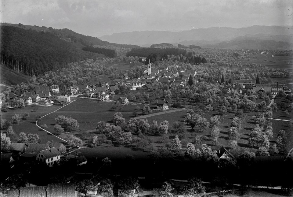 ETH-BIB-Hausen am Albis v. N. W. aus 500 m-Inlandflüge-LBS MH01-004114