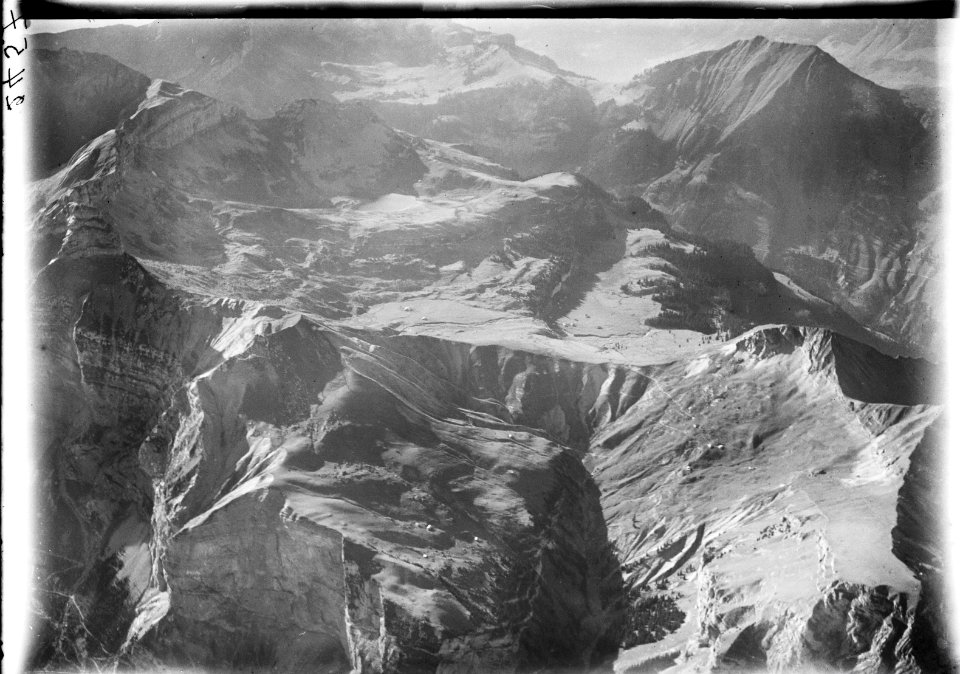 ETH-BIB-Hochstollen, Haupt Seefeldalp, Brunigshaupt, Schinberg v. N. O. aus 4000 m-Inlandflüge-LBS MH01-002457