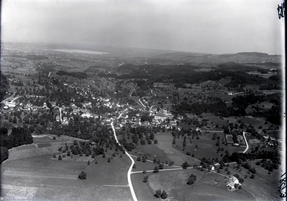 ETH-BIB-Hinwil, Pfäffikersee v. S. aus 200 m-Inlandflüge-LBS MH01-001893