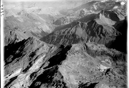 ETH-BIB-Hoher Fulen, Klausenstrasse, Klausenpass, Brunital v. S. W. aus 3500 m-Inlandflüge-LBS MH01-002389