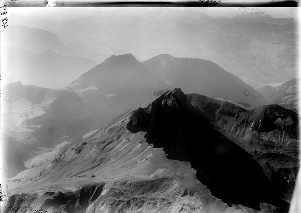 ETH-BIB-Hohenstollen, Schienberg, Sarnersee v. W. aus 2800 m-Inlandflüge-LBS MH01-004889