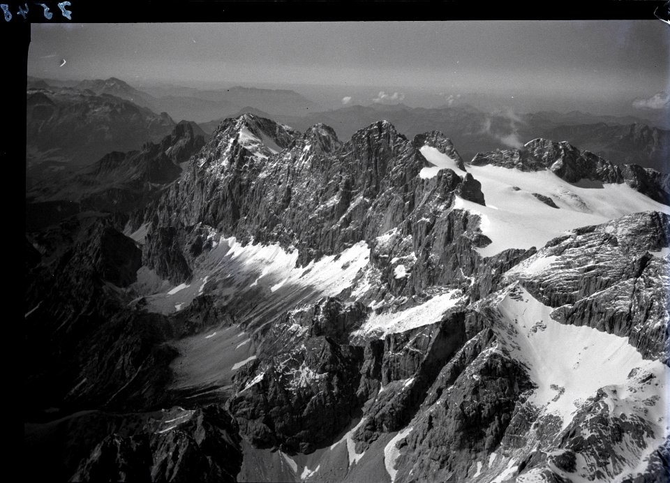 ETH-BIB-Hoher Dachstein, Südwand-Inlandflüge-LBS MH01-007548