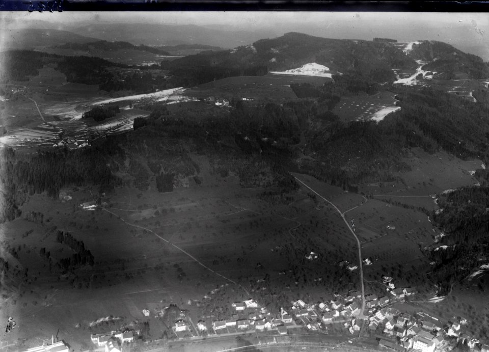ETH-BIB-Hutzikon, Girenbad, Schauenberg v. S. aus 900 m-Inlandflüge-LBS MH01-003995