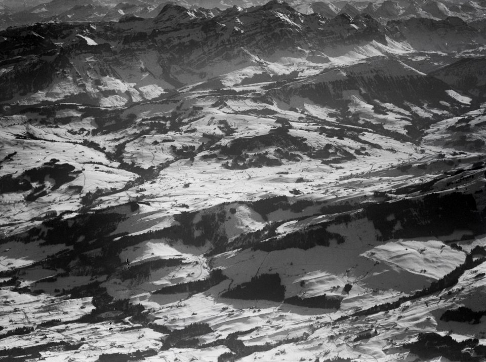 ETH-BIB-Hundwilerhöhi, Säntis, Kronberg, Winterlandschaft v. N. aus 3000 m-Inlandflüge-LBS MH01-000116