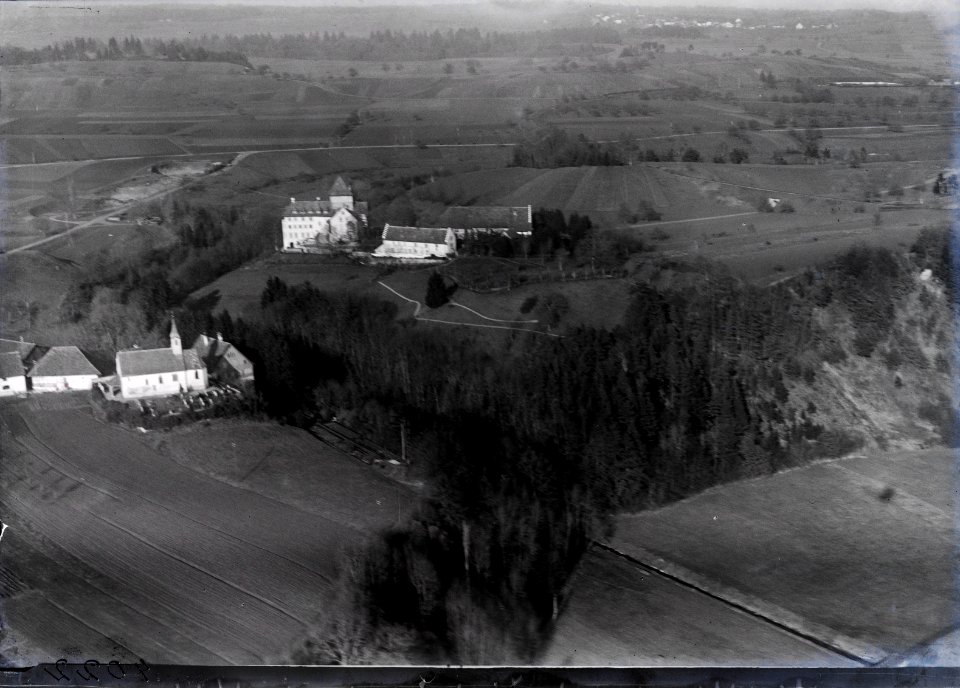 ETH-BIB-Husen, Schloss Wyden aus 300 m-Inlandflüge-LBS MH01-004022