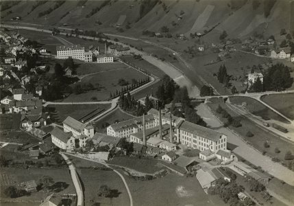 ETH-BIB-Hätzingen (Gemeinde Luchsingen), Textilfabriken, Wolltuchfabrik-Inlandflüge-LBS MH03-1654