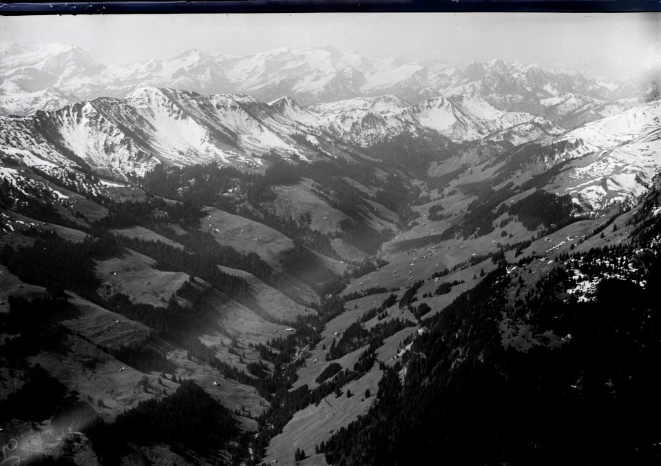 ETH-BIB-Hundsrügg, Walliseralpen, Jauntal v. N. O. aus 2200 m-Inlandflüge-LBS MH01-004557