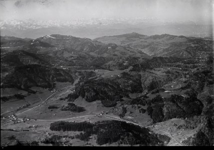 ETH-BIB-Hulftegg, Schnebelhorn, Bachtel v. N. aus 2000 m-Inlandflüge-LBS MH01-003632