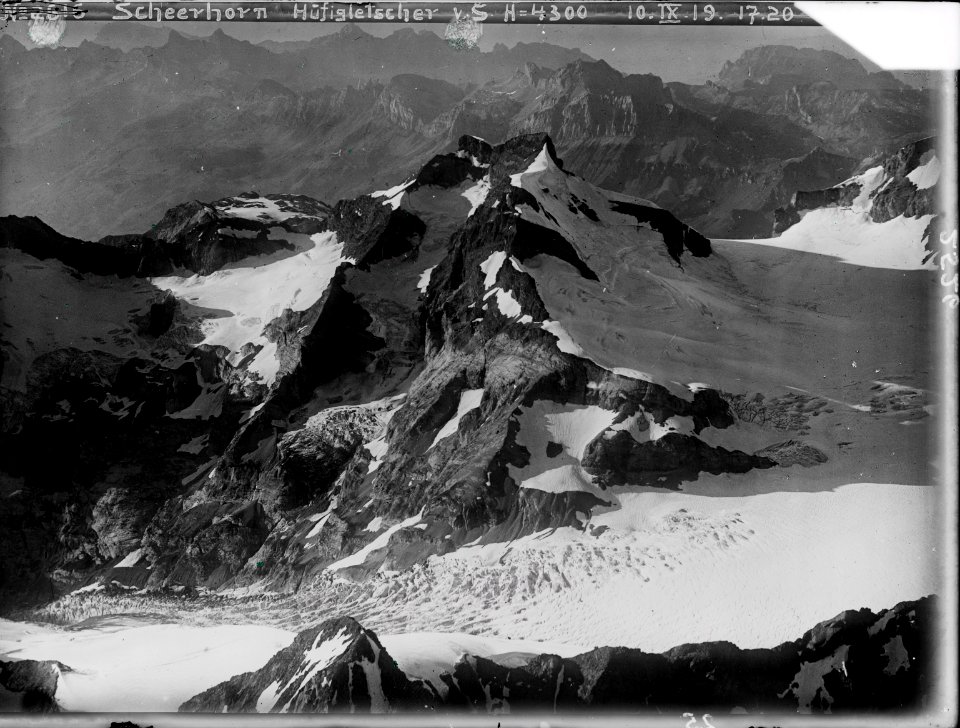 ETH-BIB-Hüfifirn, Schärhorn, Chammlilücke v. S. aus 3500 m-Inlandflüge-LBS MH01-002526