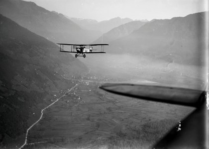 ETH-BIB-Häfeli DH-3 M IIIa, CH-549 über Magadinoebene, Bellinzona, Monte Carasso, Sementina-Inlandflüge-LBS MH01-001325
