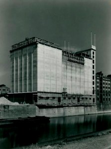 Getreidesilo Magdeburg, Deutschland, 1936 (2) photo