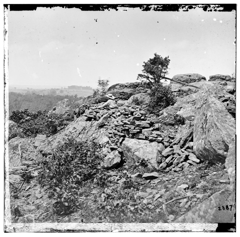 Gettysburg, Pa. Breastworks on left wing of the Federal line LOC cwpb.01638