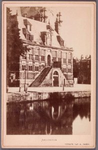 Gezicht op het voormalig Waaggebouw op de Westermarkt, de Westerhal, afgebroken in 1857