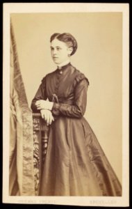 Ghémar, Frères - carte de visite, Portret van een jongedame