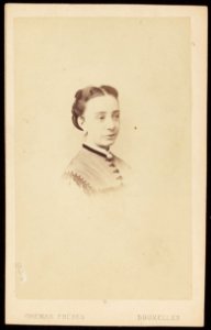 Ghémar, Frères - carte de visite, Gevignetteerd portret van een vrouw