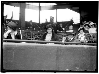 GIBSON, MRS. PRESTON. BASEBALL, AMATEUR LCCN2016864632